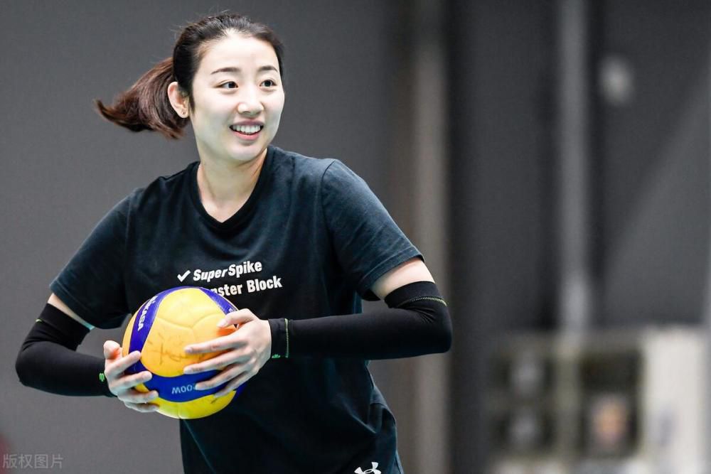 美女露屁股网站